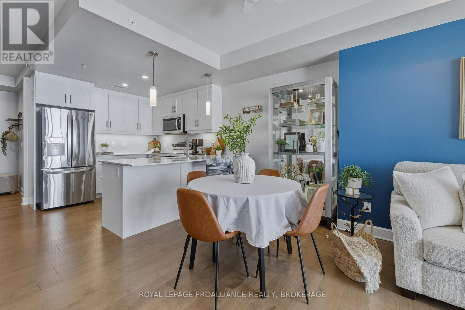 #218 129B SOUTH STREET - 23