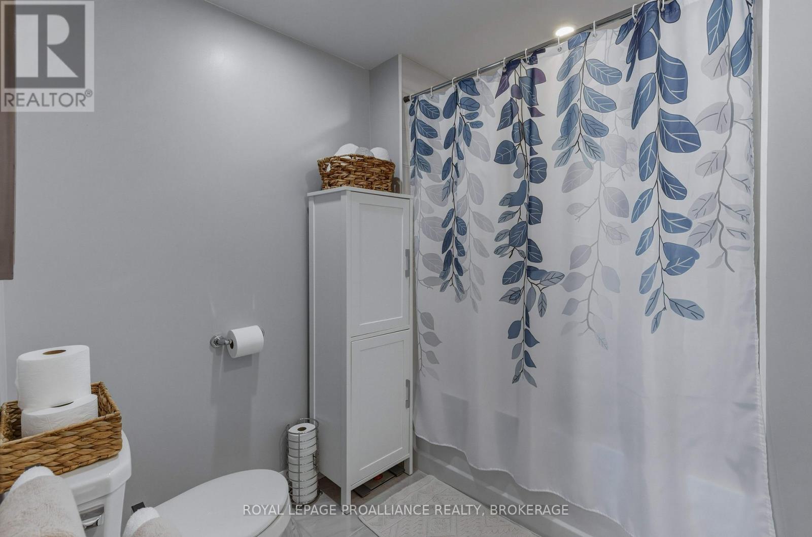 #218 129B SOUTH STREET - 31