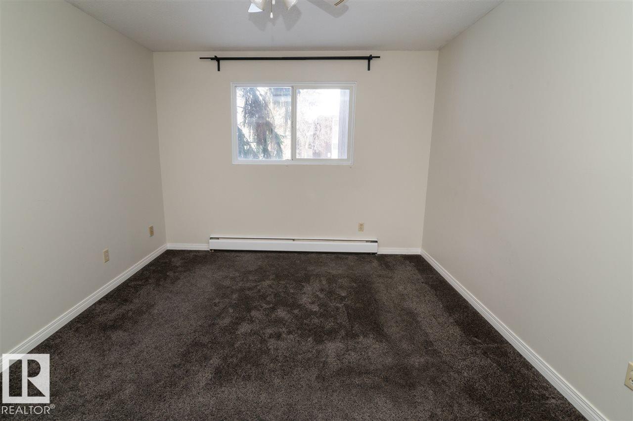 #54 5615 105 ST NW - 17
