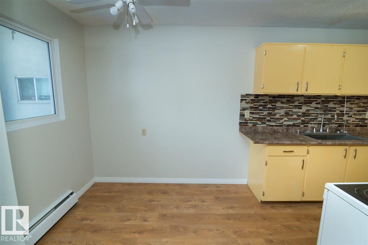 #54 5615 105 ST NW - 9