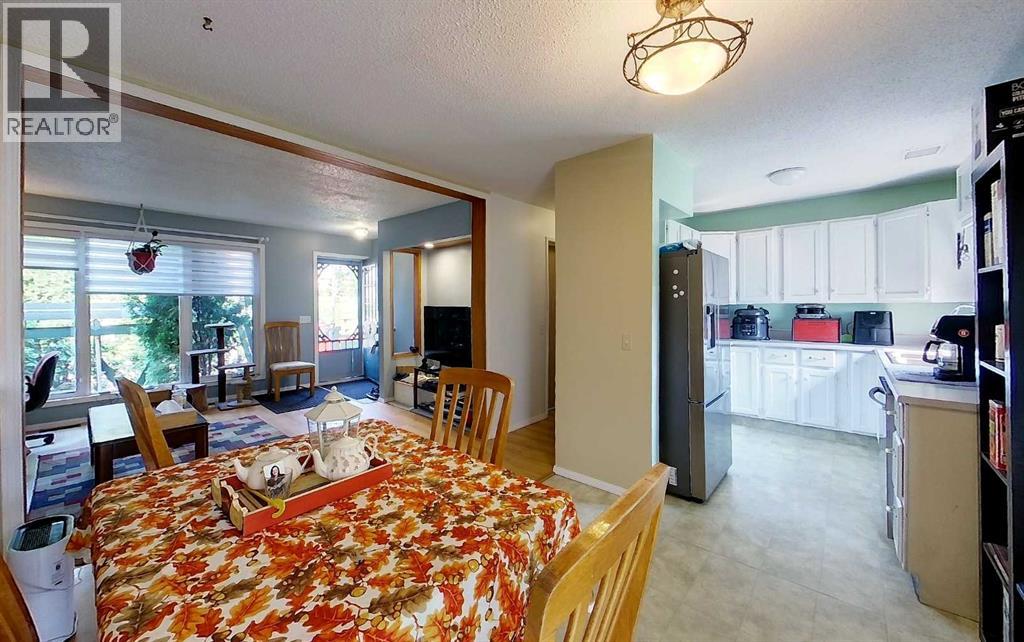 1121 56 Street - 29