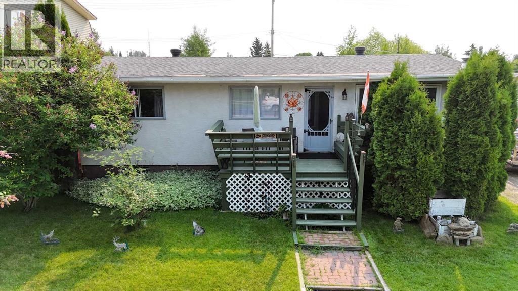 1121 56 Street - 1