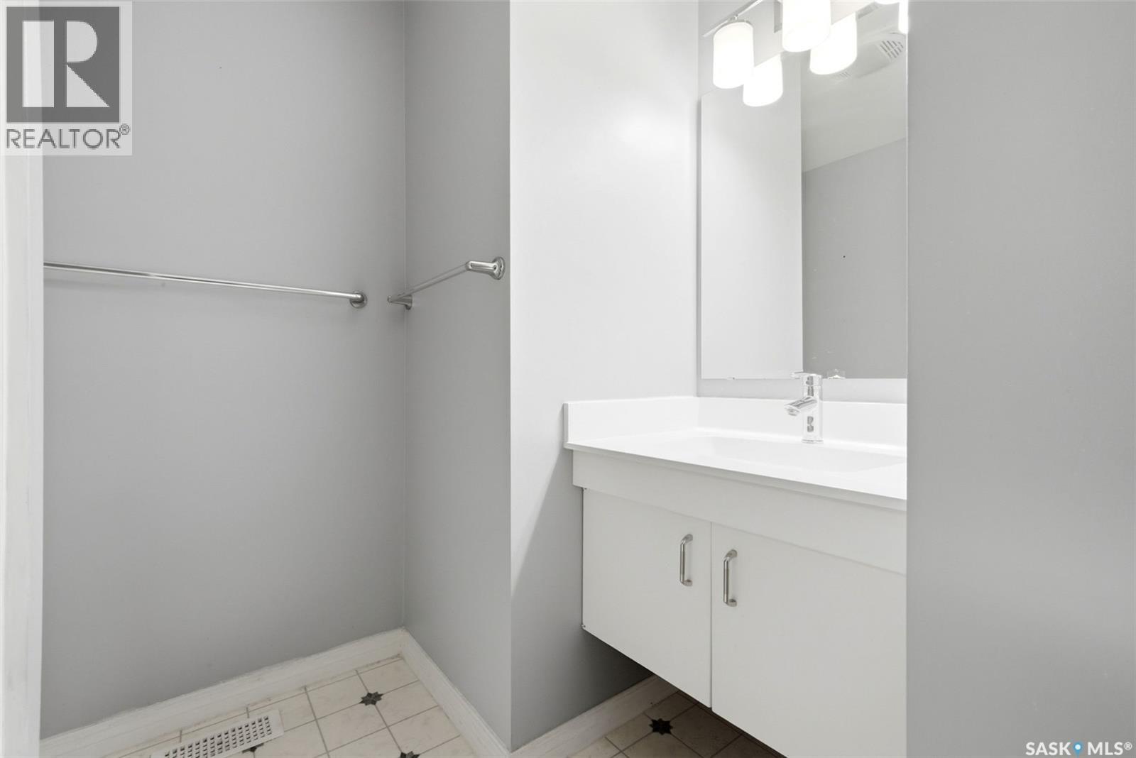 2305 Parliament AVENUE — photo 17