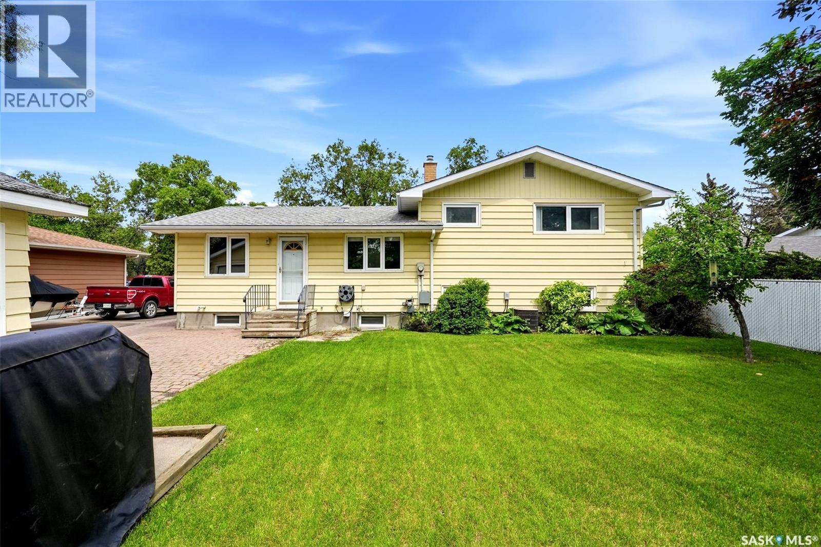 2305 Parliament AVENUE — photo 38