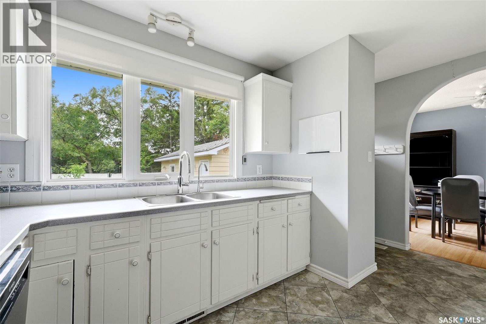 2305 Parliament AVENUE — photo 6