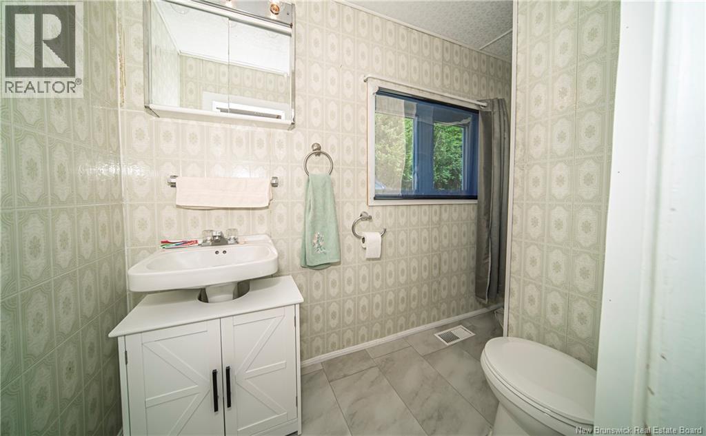 74 Hazelton Road - 13