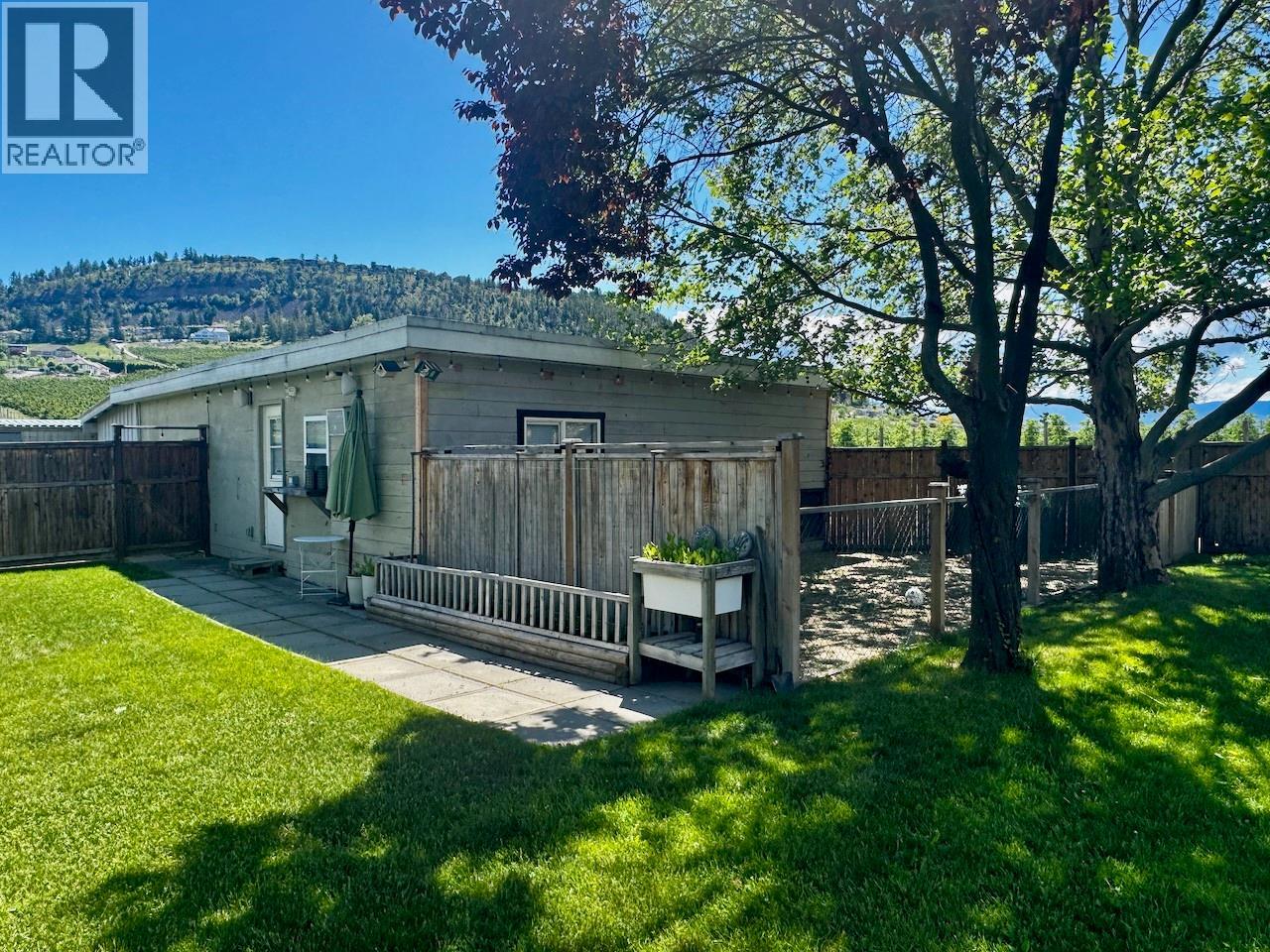 #1-3 371 Valley Road - 80