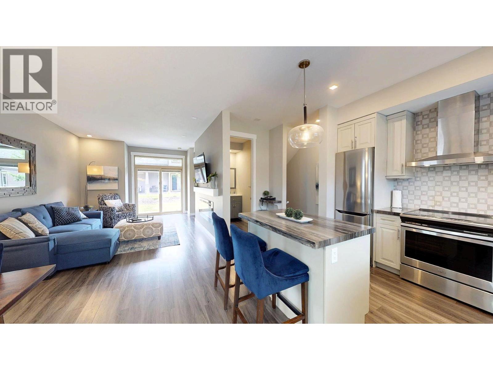 #924 900 BIGHORN Boulevard - 2