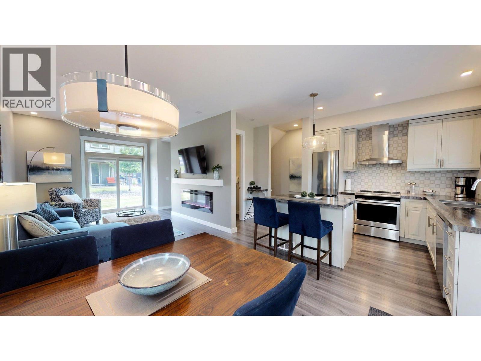 #924 900 BIGHORN Boulevard - Image 21