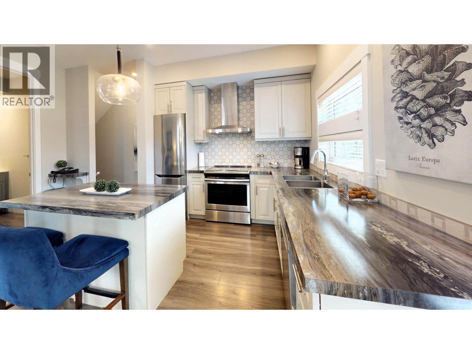 #924 900 BIGHORN Boulevard - Image 22
