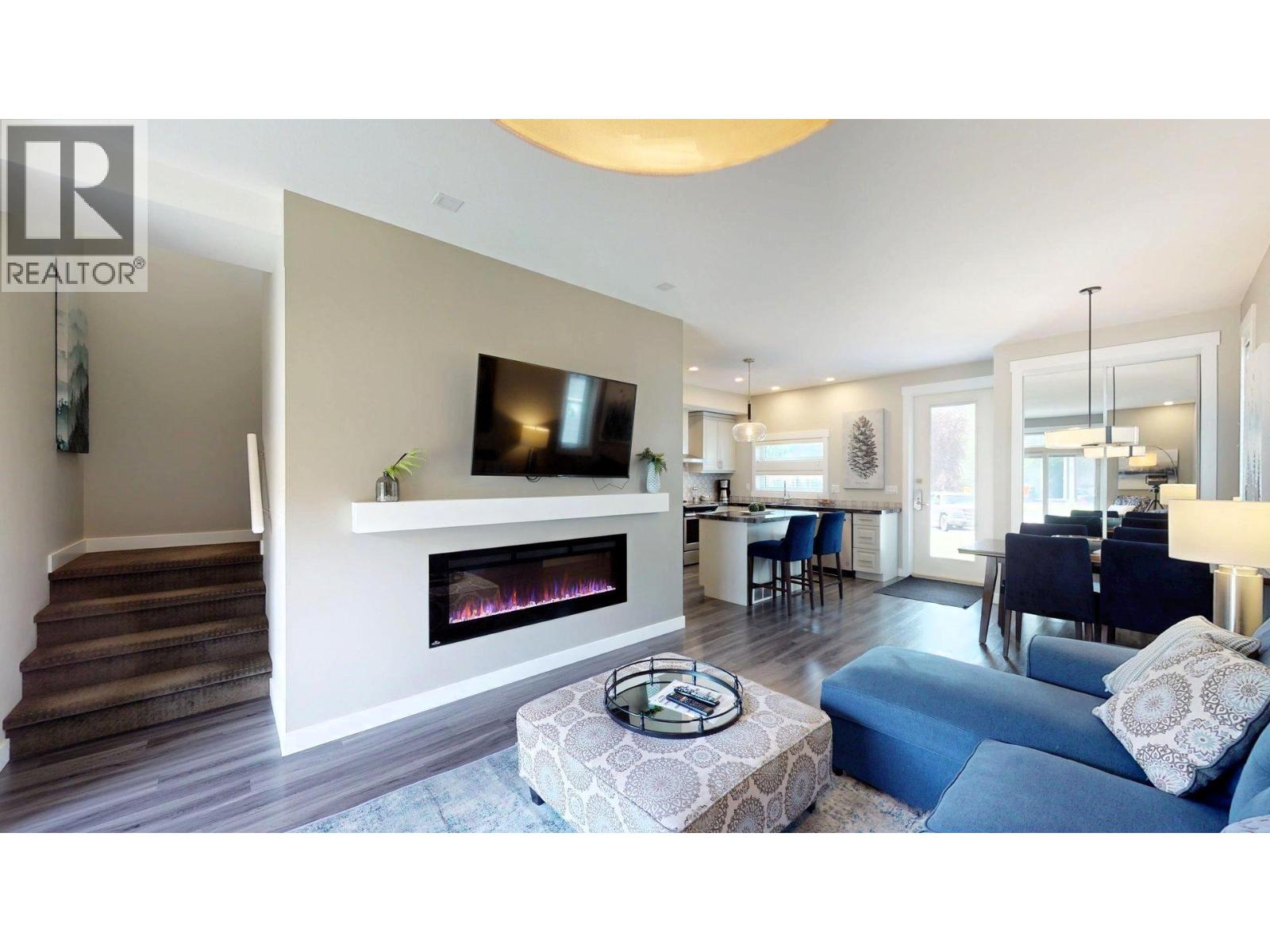 #924 900 BIGHORN Boulevard - Image 29