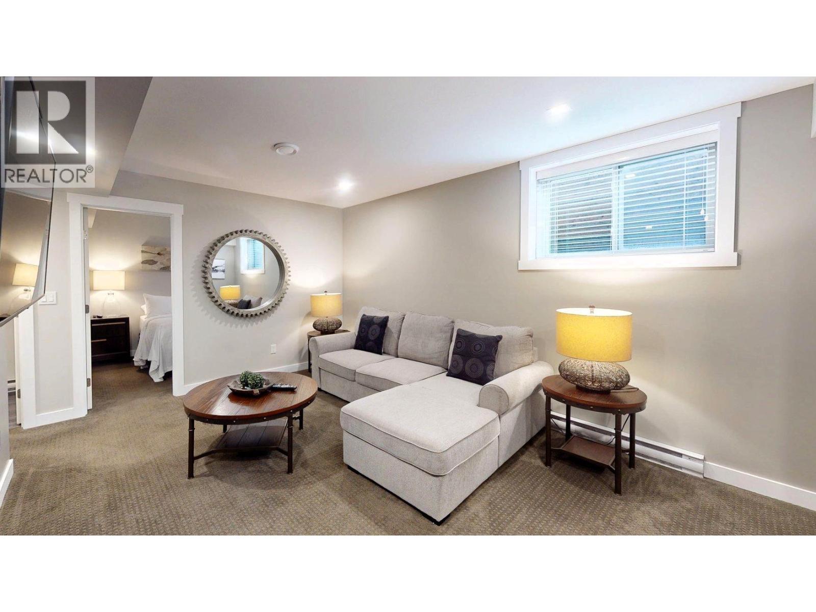 #924 900 BIGHORN Boulevard - Image 45