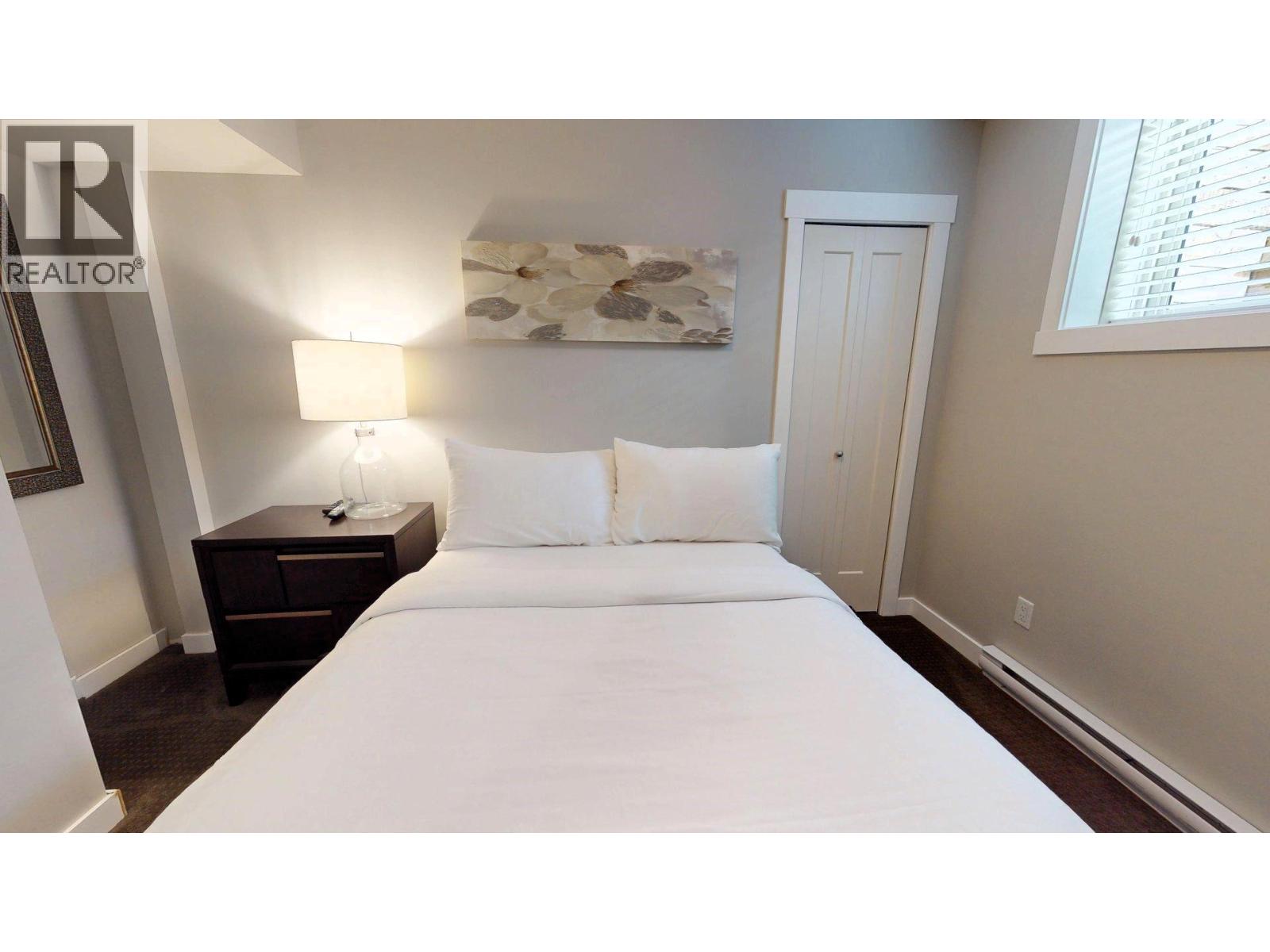 #924 900 BIGHORN Boulevard - 47
