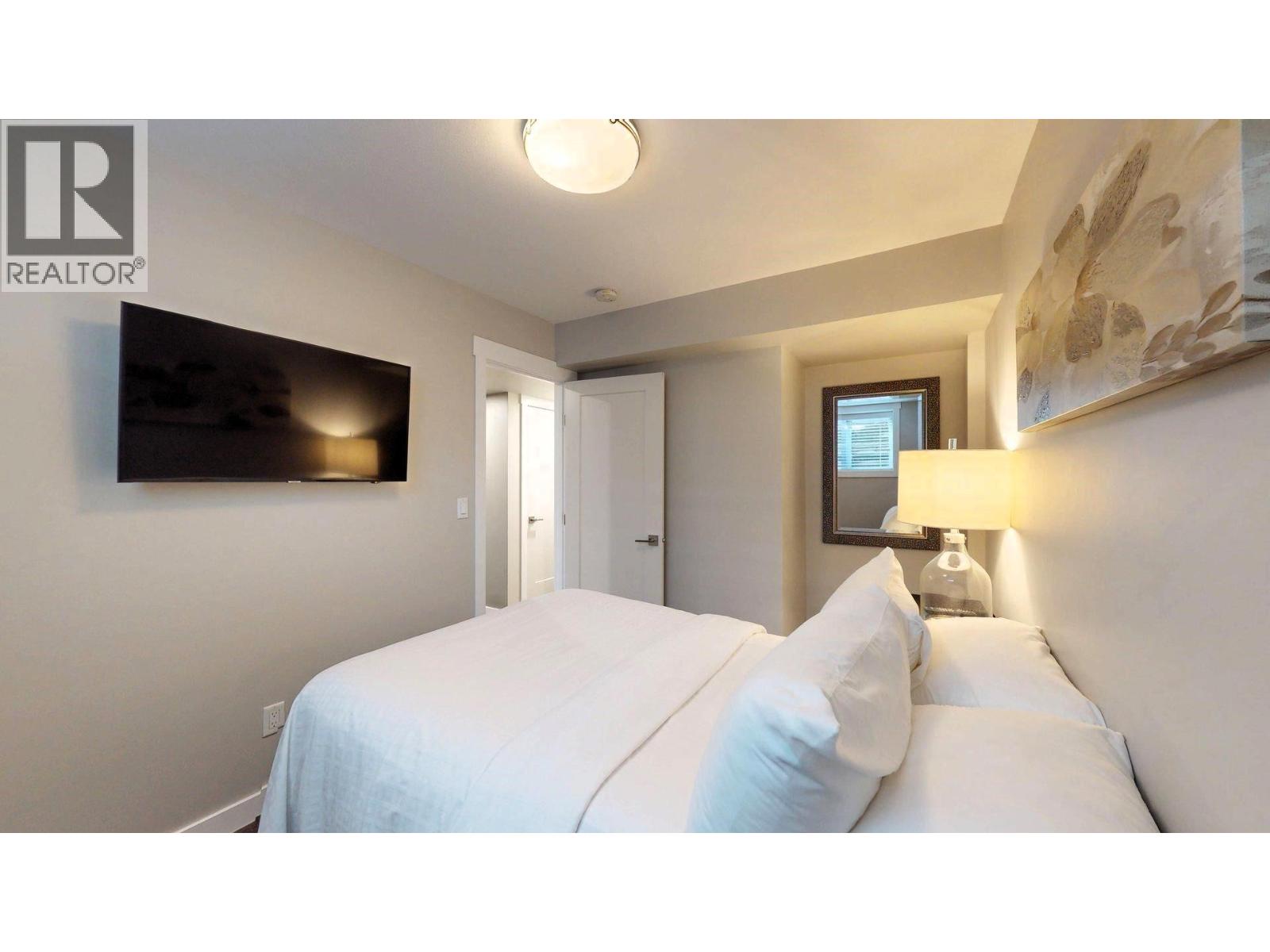 #924 900 BIGHORN Boulevard - Image 48