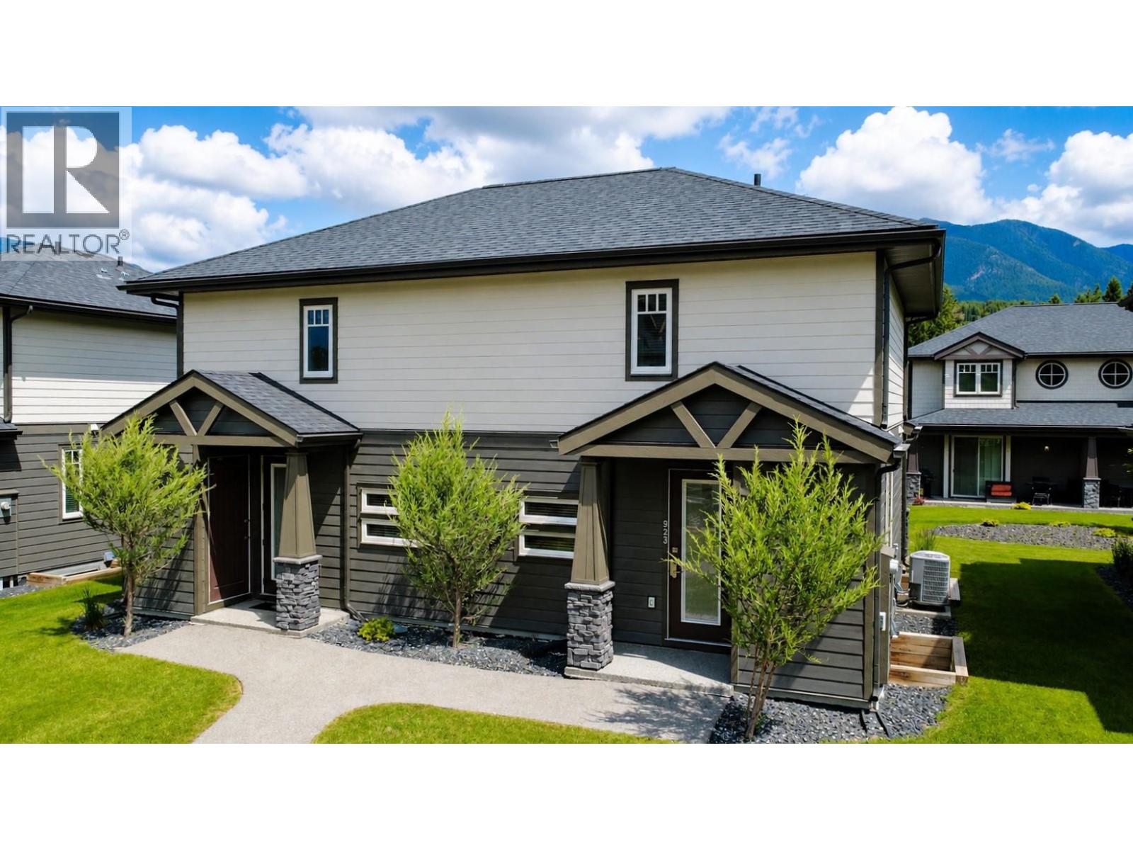 #924 900 BIGHORN Boulevard - 58