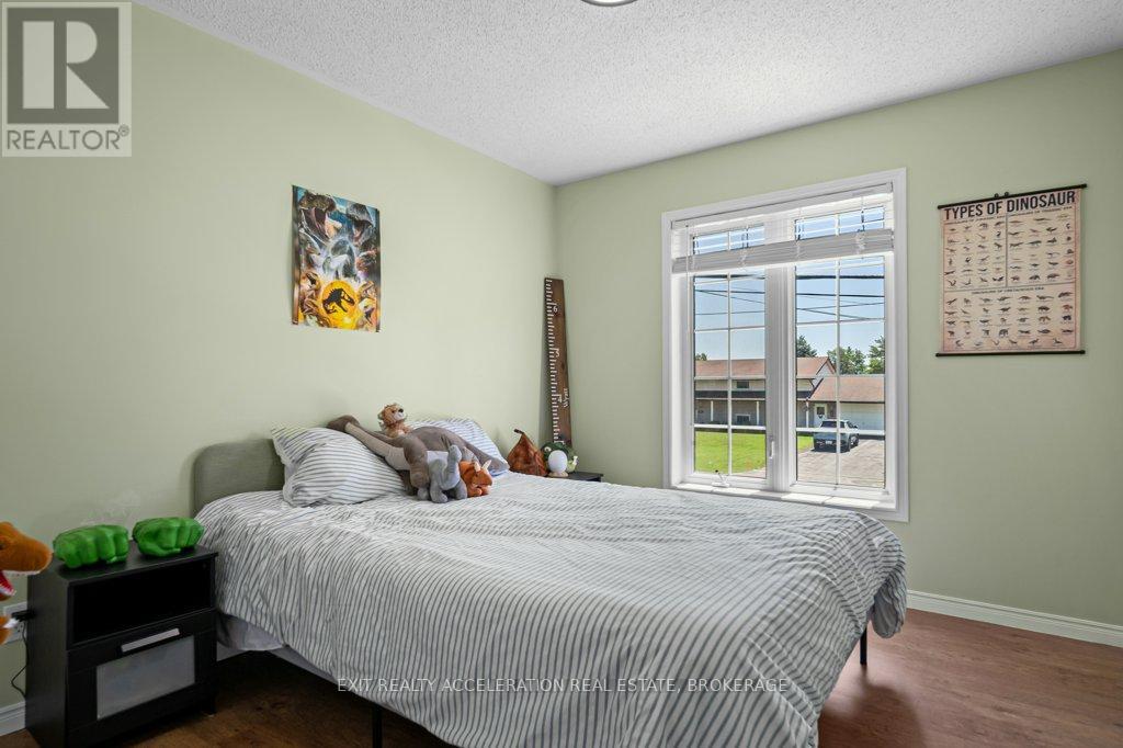 2 ANGUS DRIVE - 17