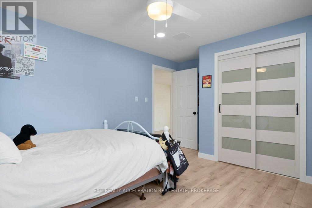 2 ANGUS DRIVE - 31