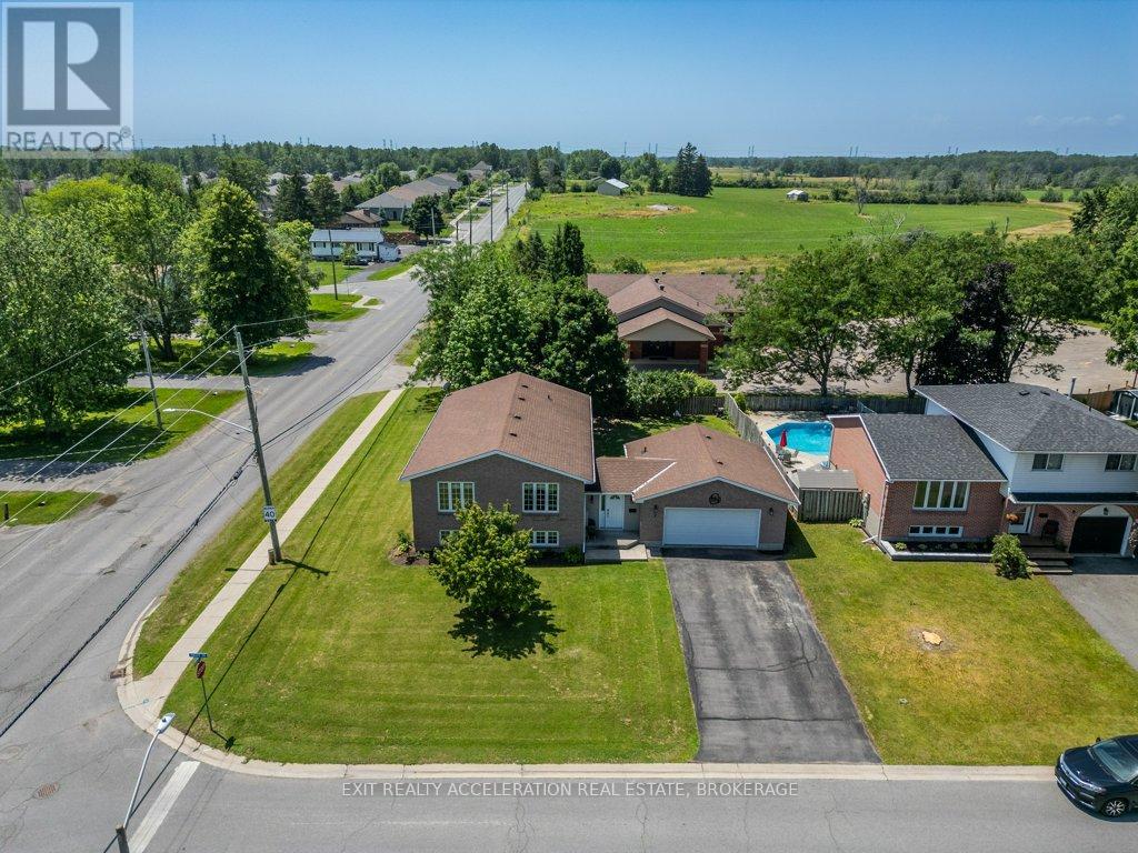 2 ANGUS DRIVE - 42