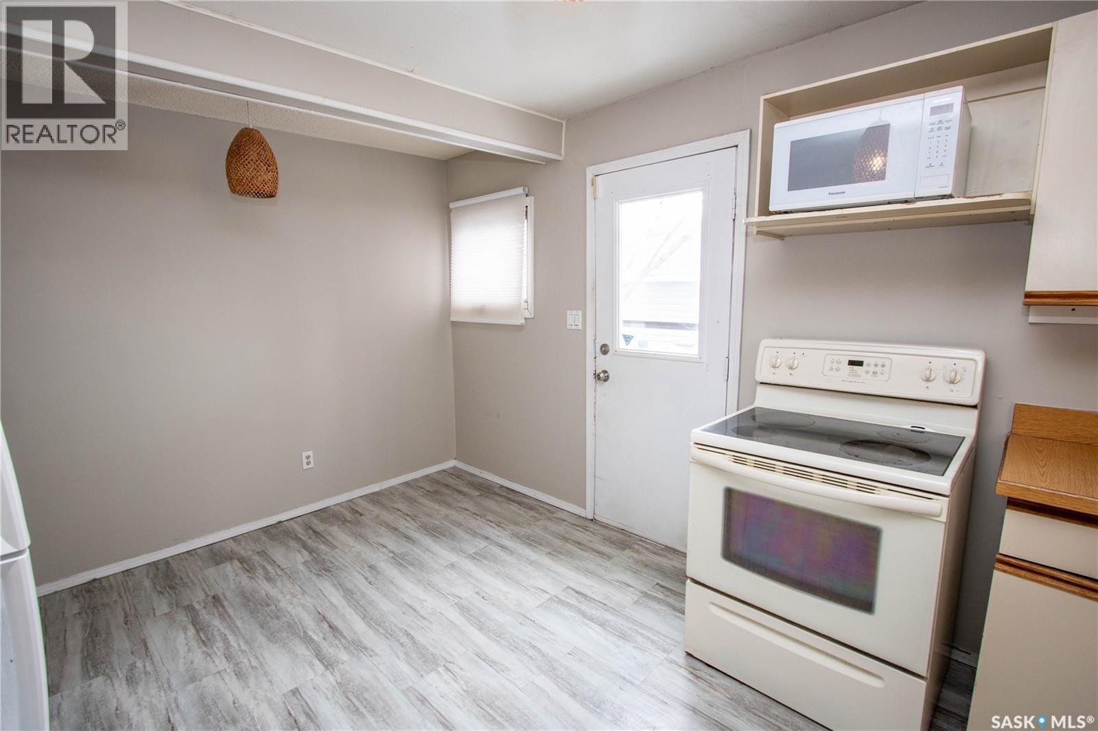 344 Angus STREET - 5