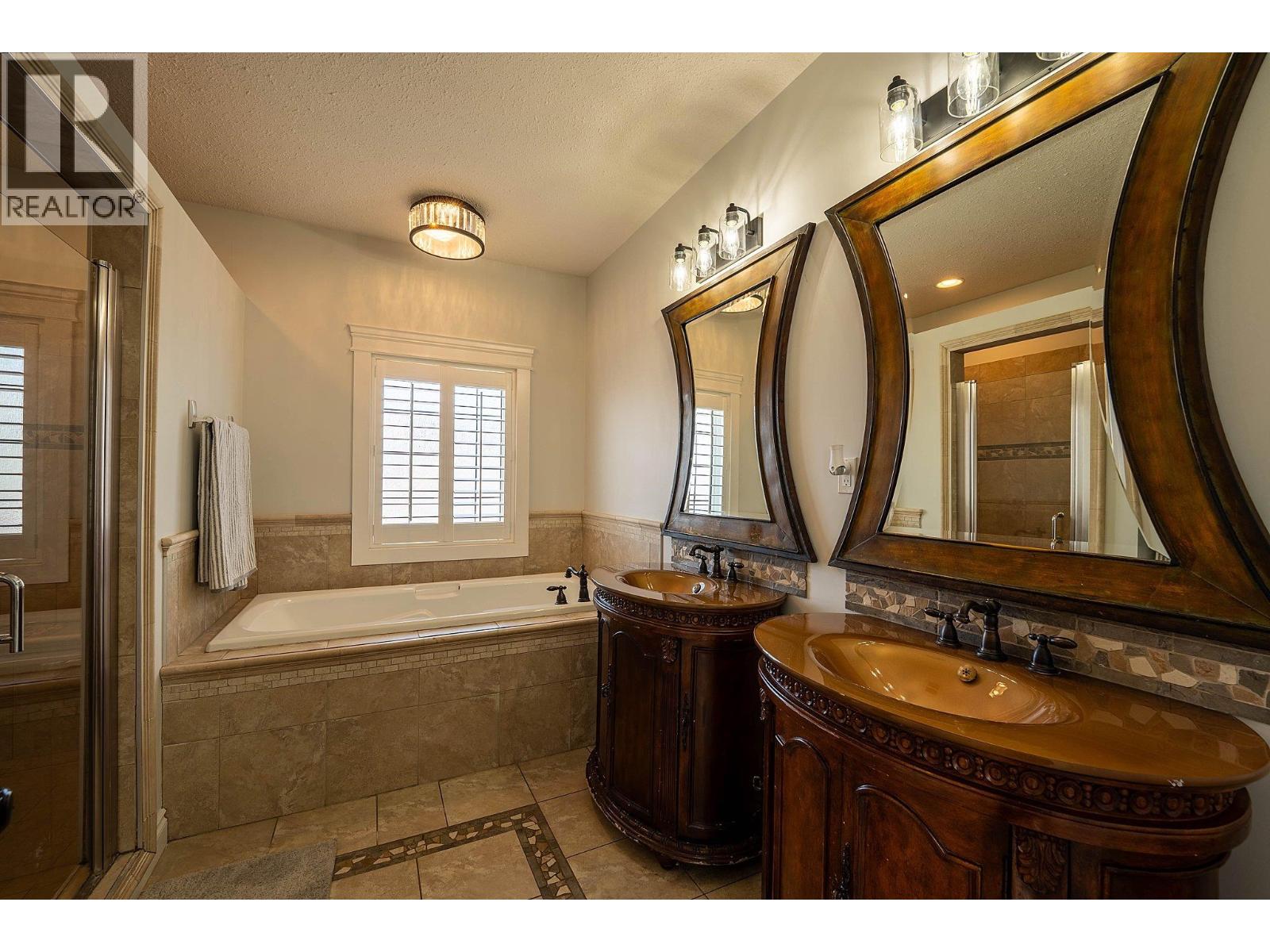 8607 109 AVENUE - 12