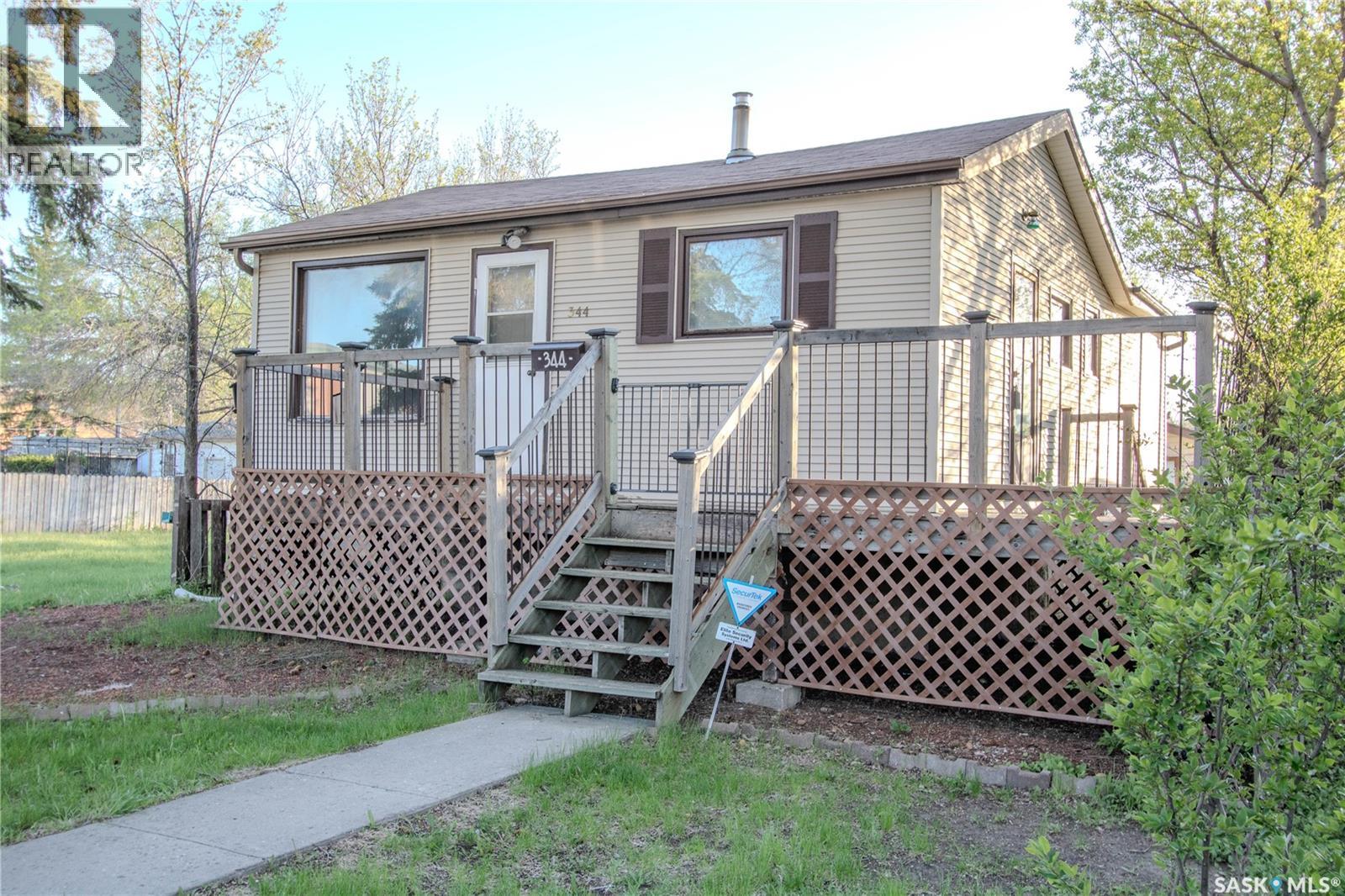 344 Angus STREET - 1
