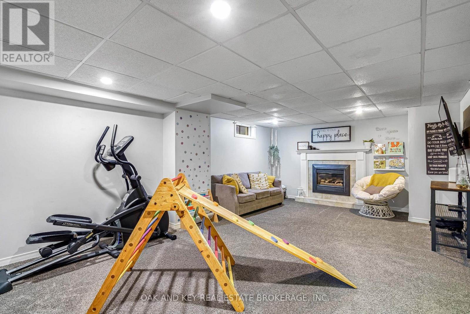 26 SINCLAIR AVENUE - 16