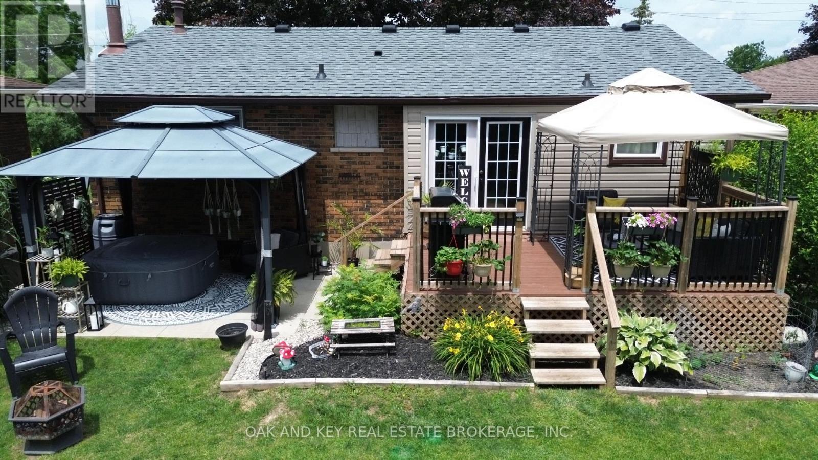 26 SINCLAIR AVENUE - 28