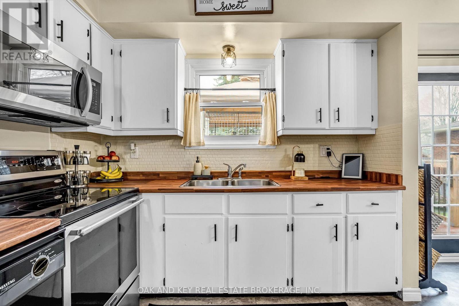 26 SINCLAIR AVENUE - 9