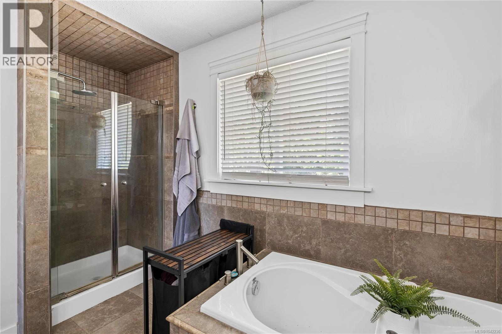 885 Glenhale Cres - 9