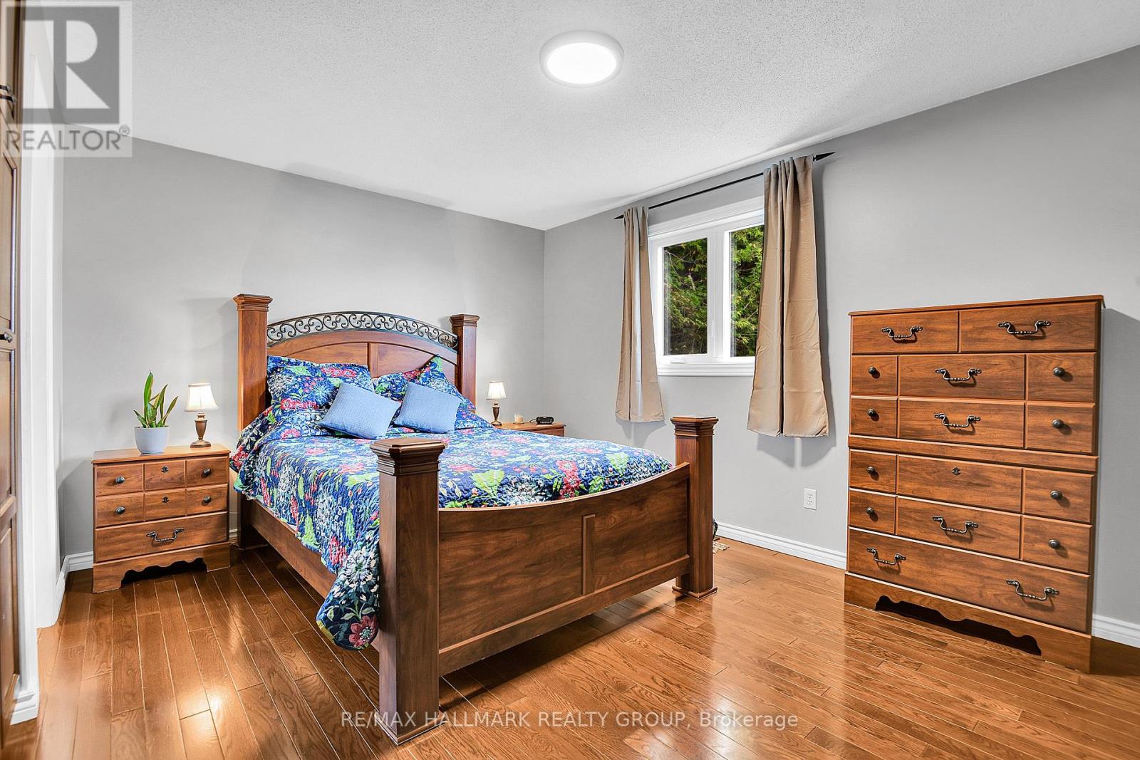 4 Bed, 2 Bath House for Sale in Russell – 7 DAZE STREET, Russell – MLS# X13520676 - Image 16