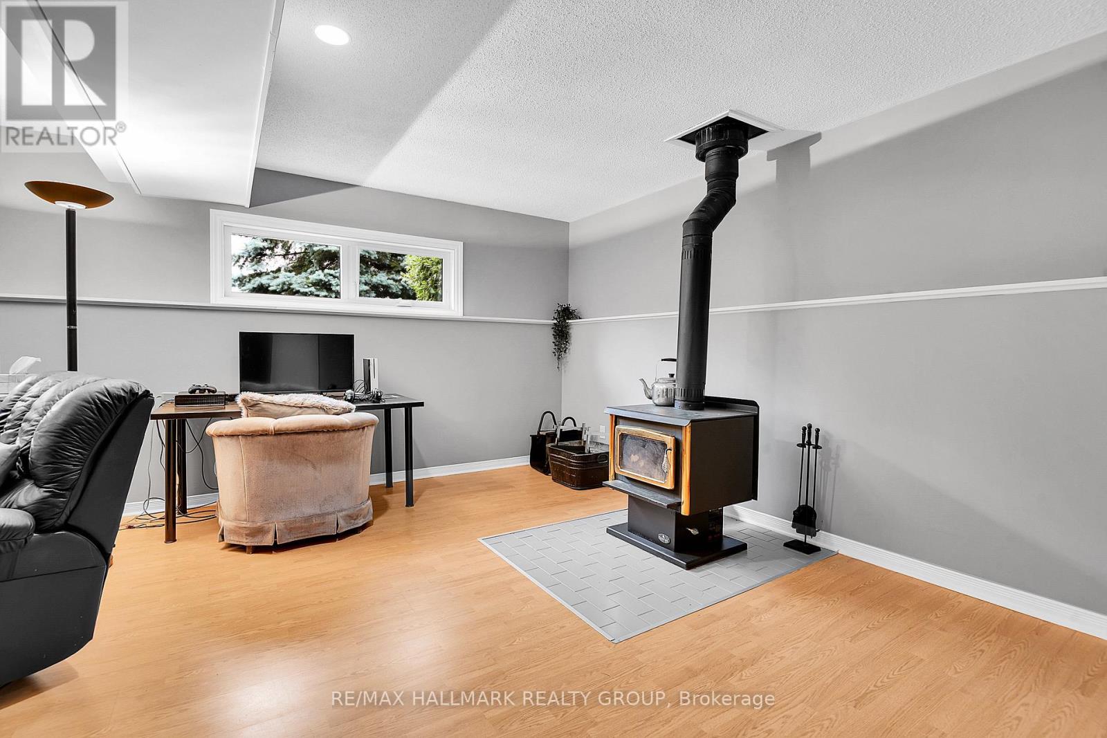 4 Bed, 2 Bath House for Sale in Russell – 7 DAZE STREET, Russell – MLS# X13520676 - Image 27