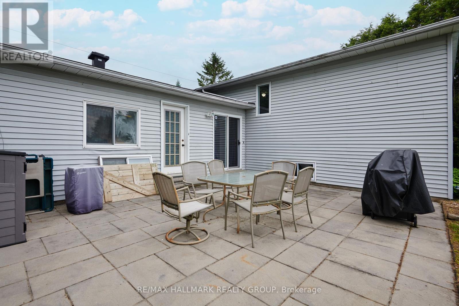 4 Bed, 2 Bath House for Sale in Russell – 7 DAZE STREET, Russell – MLS# X13520676 - Image 31