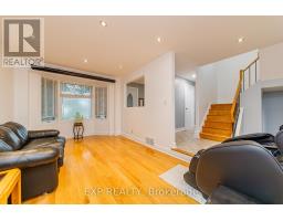 1237 Cedarcroft Crescent, Ottawa, ON K1B5G9 Photo 7