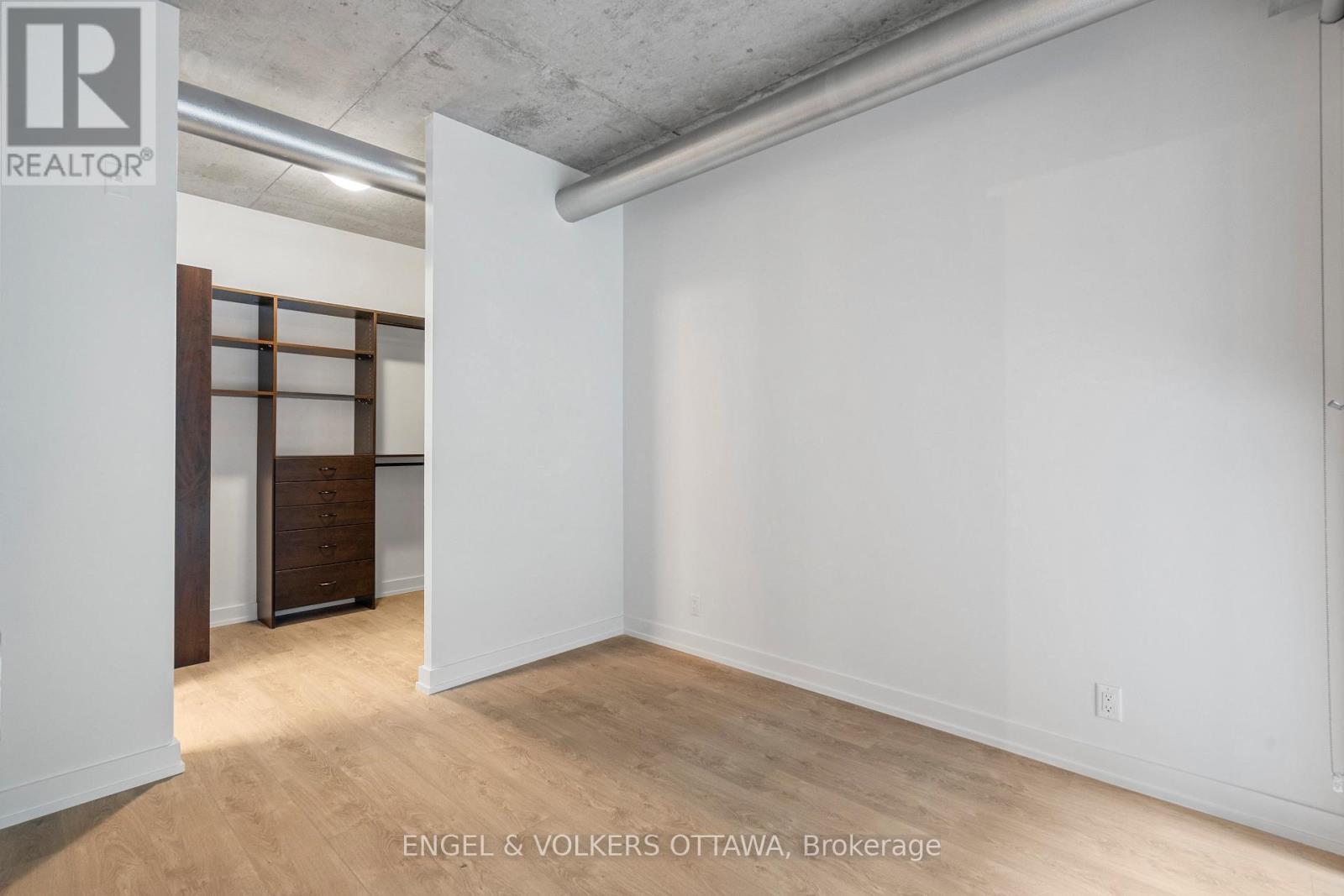 #205 354 GLADSTONE AVENUE - 12