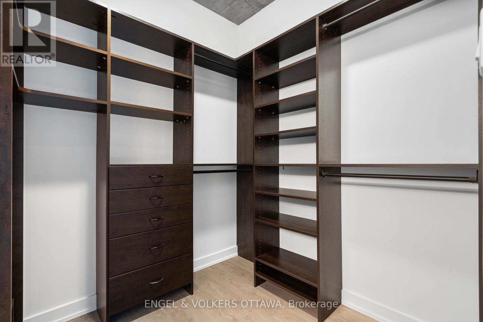 #205 354 GLADSTONE AVENUE - 13