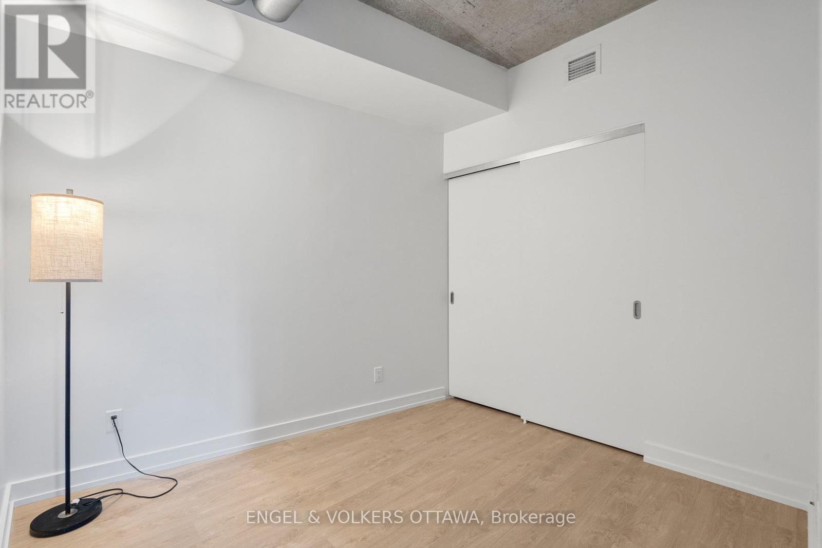 #205 354 GLADSTONE AVENUE - 15