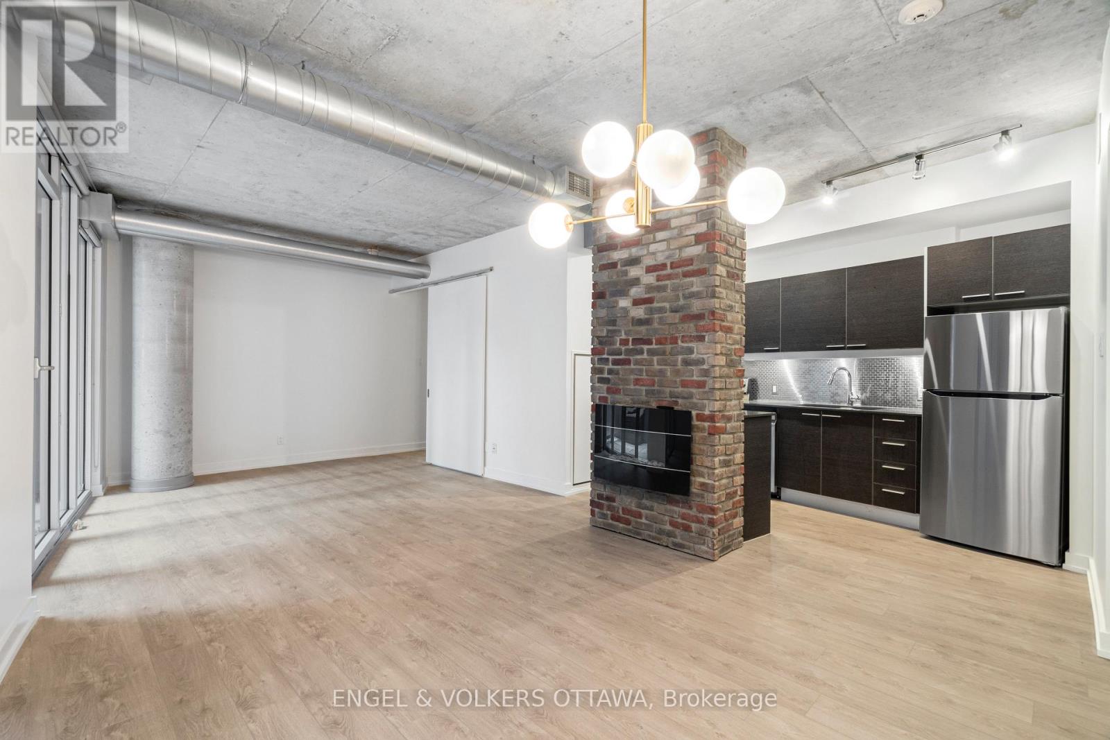 #205 354 GLADSTONE AVENUE - 6