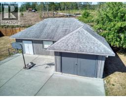 8206 Centennial Drive, Powell River, BC  Photo 23