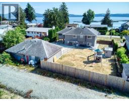 8206 Centennial Drive, Powell River, BC  Photo 25
