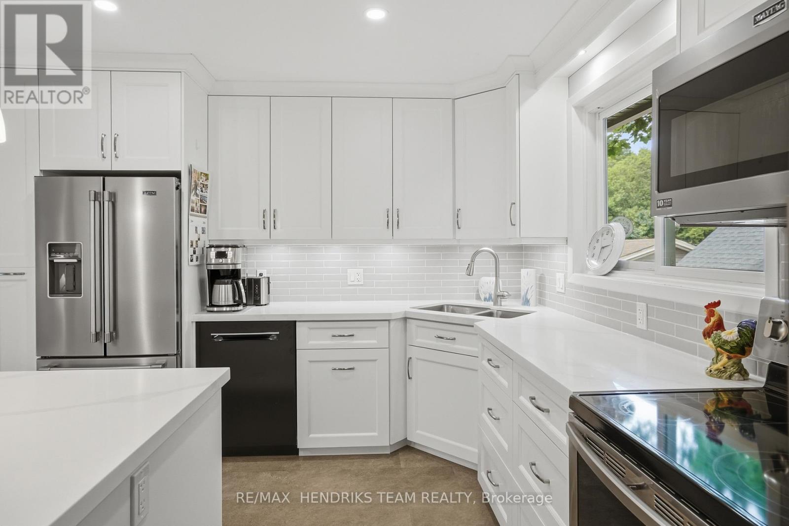 8 TUDOR GATE PLACE - Image 10