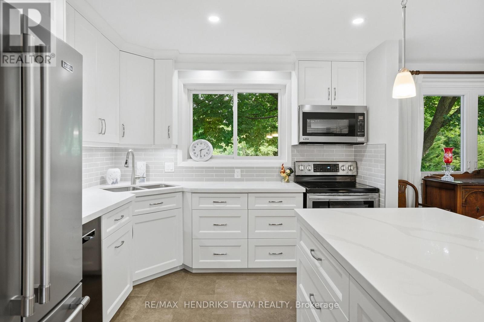 8 TUDOR GATE PLACE - Image 11
