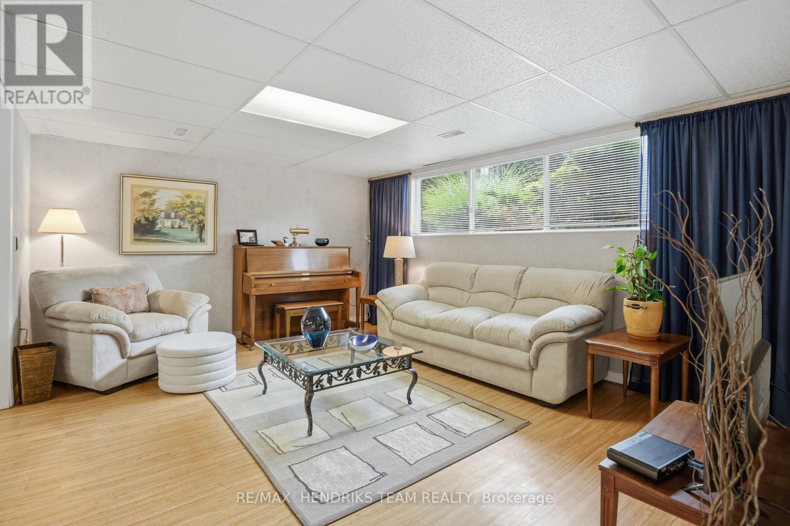 8 TUDOR GATE PLACE - Image 15