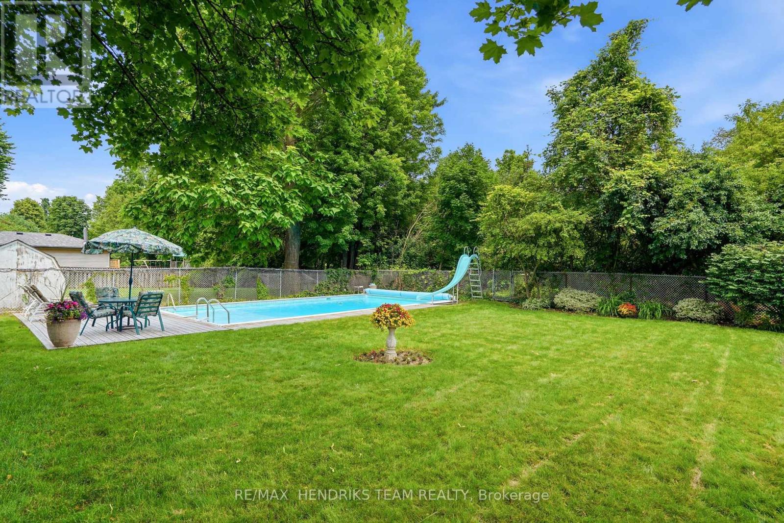 8 TUDOR GATE PLACE - Image 29