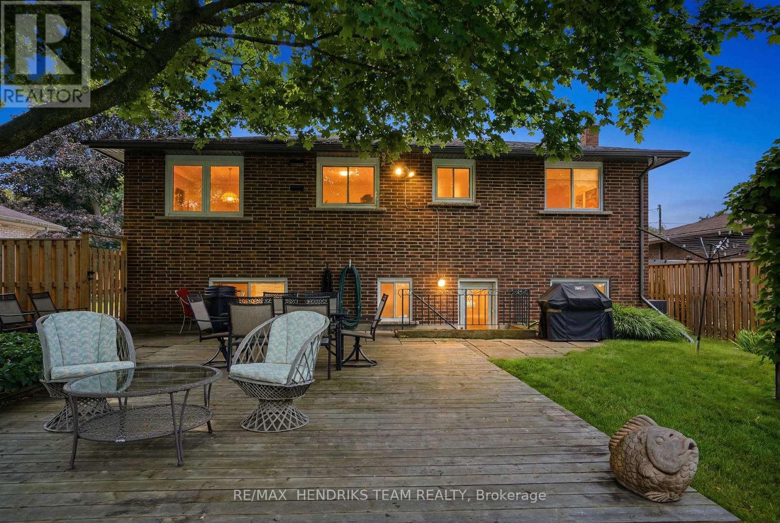 8 TUDOR GATE PLACE - Image 30