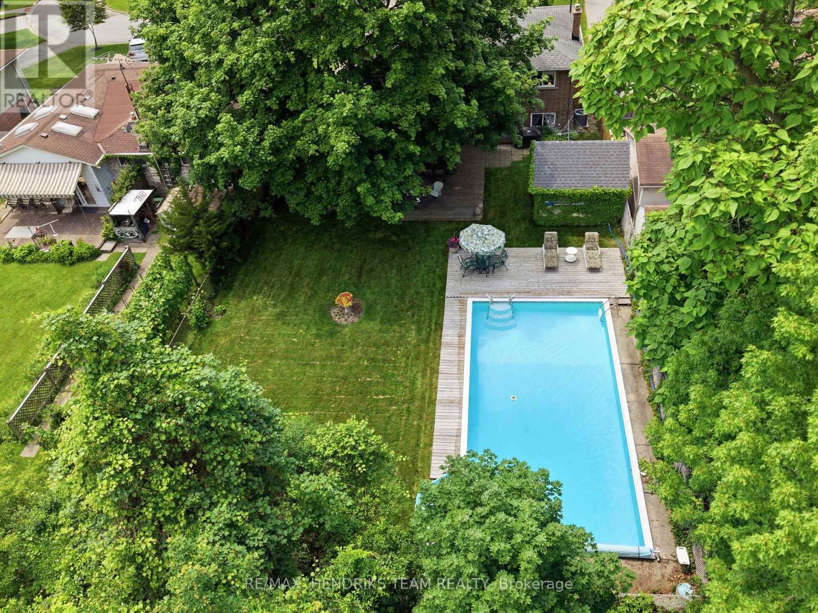 8 TUDOR GATE PLACE - Image 33