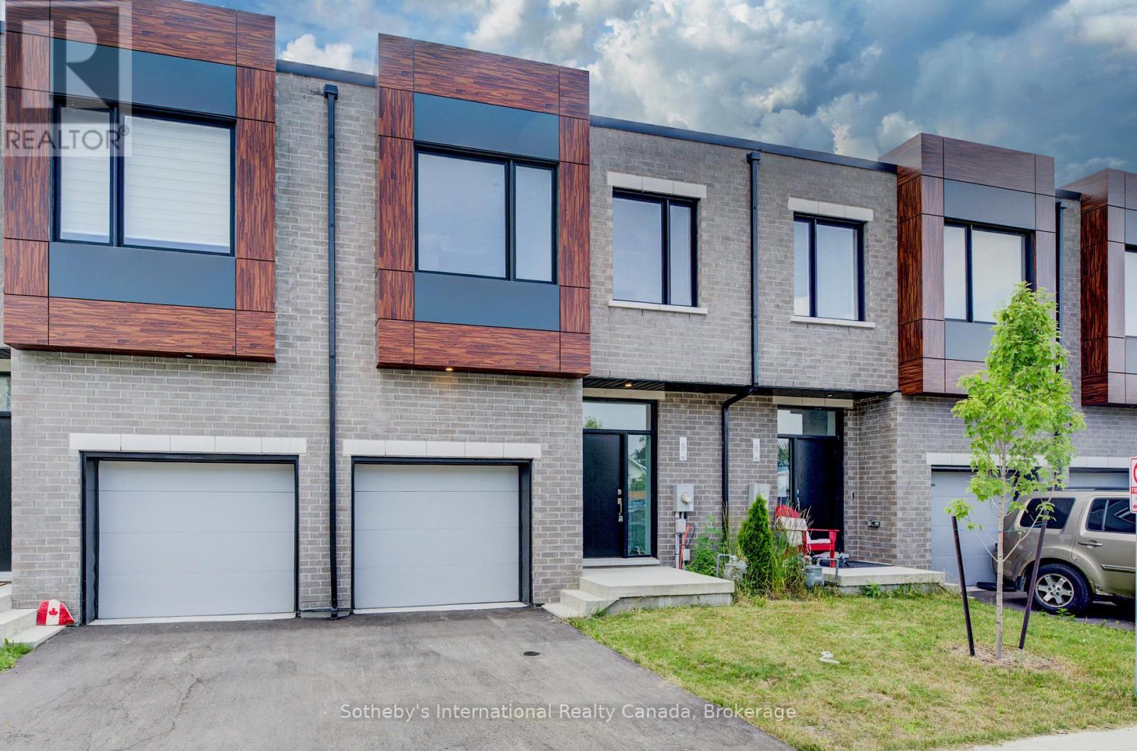 #14 416 DUNDAS STREET S - 2