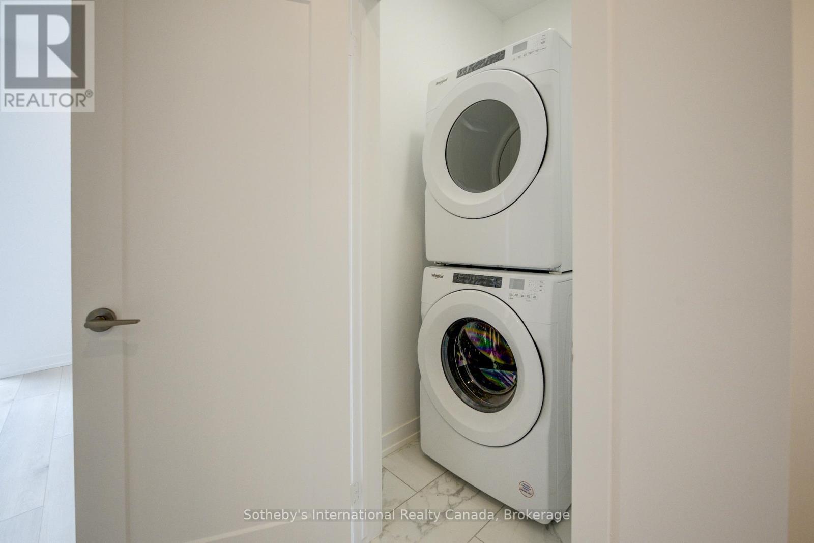 #14 416 DUNDAS STREET S - 25