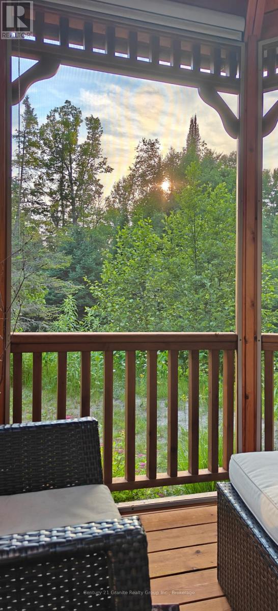 1075 HOBBITS LANE - 27