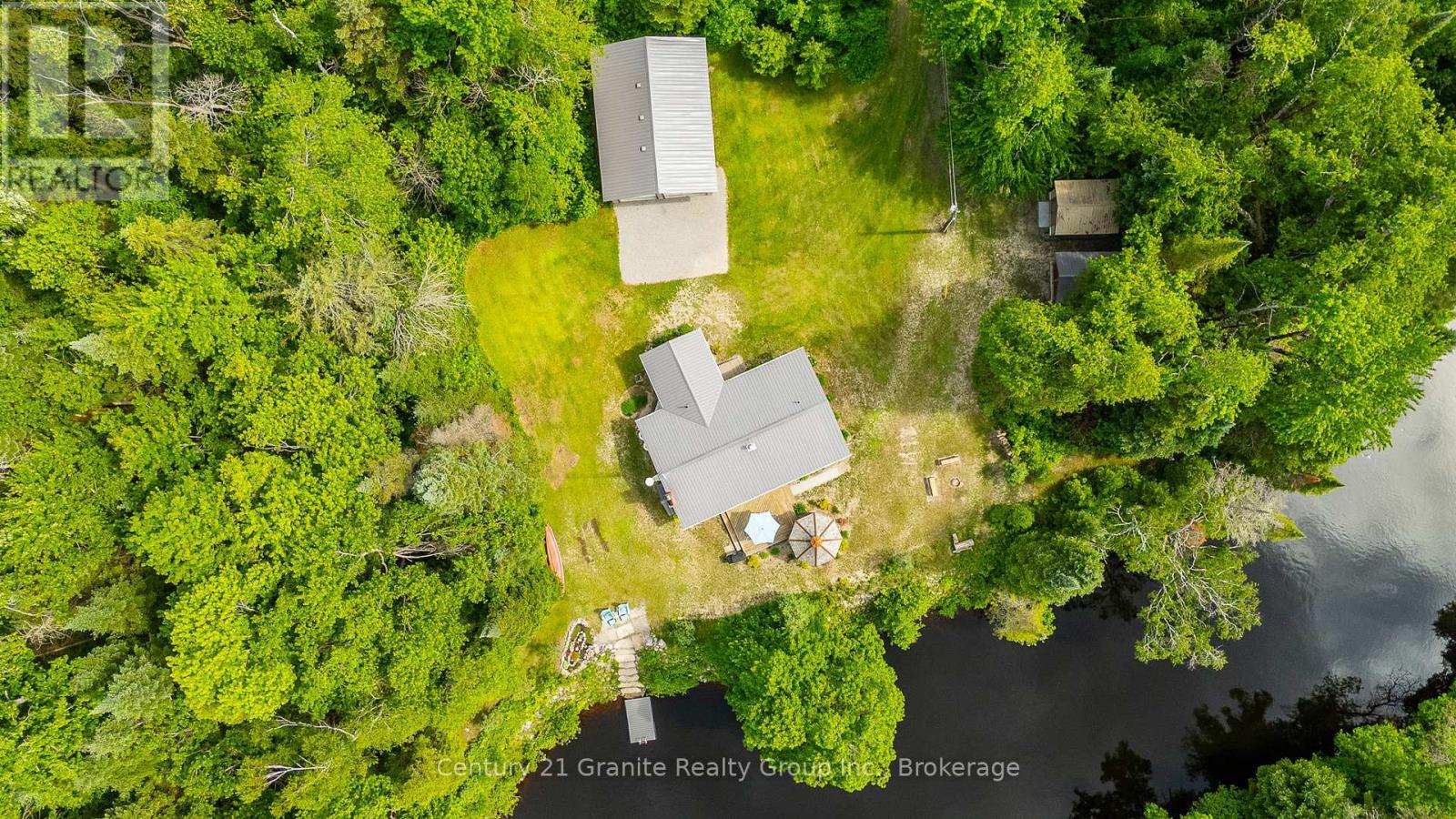 1075 HOBBITS LANE - 40