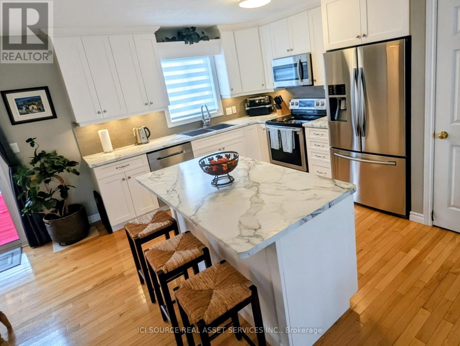 483 PEIRSON AVENUE - 10